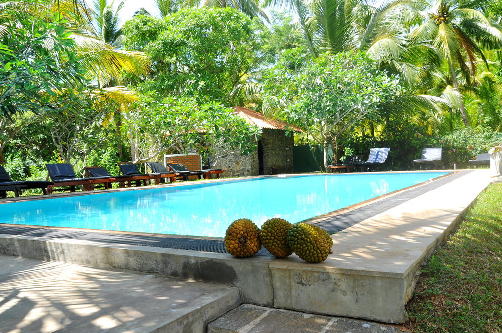 Shangri-lanka Villa Bentota Exteriör bild